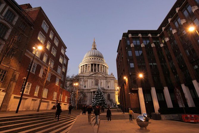 London by Night Sightseeing Open Top Bus Tour with Live Guide - Why Trafalgar Square and Piccadilly Matter on This Route