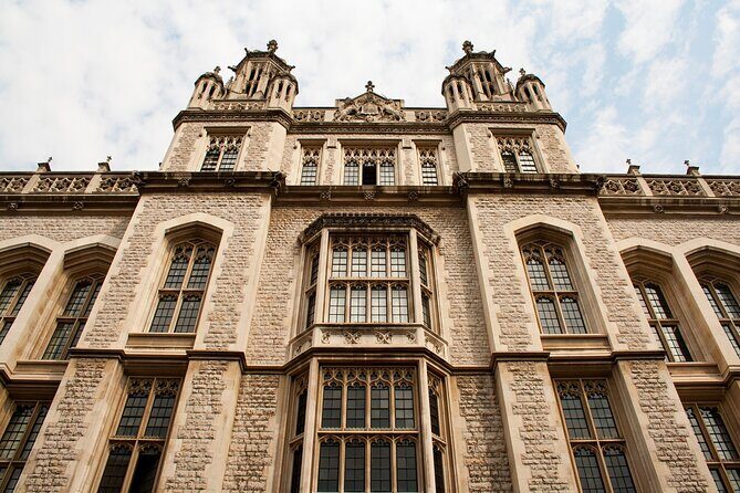 London Charles Dickens Puzzle Questo and Self-Guided Tour - How the Questa puzzle tour feels in London (and why it’s good value)
