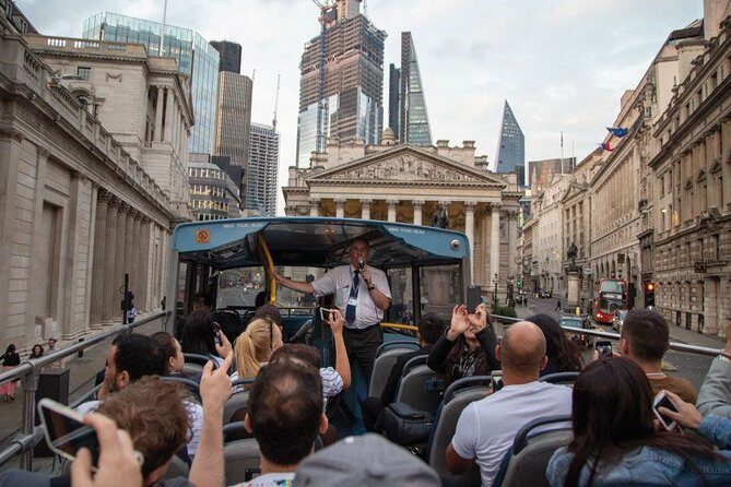 London Christmas Day 1 Day Hop-on Hop-off Bus Tour - Who should book the London Christmas Day bus hop-on tour