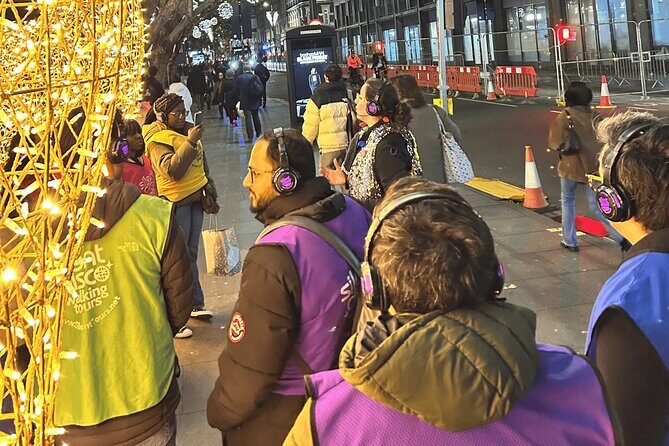 London Christmas Lights Guided Tour With Christmas Music - Meeting at Rathbone Street and handling winter pacing