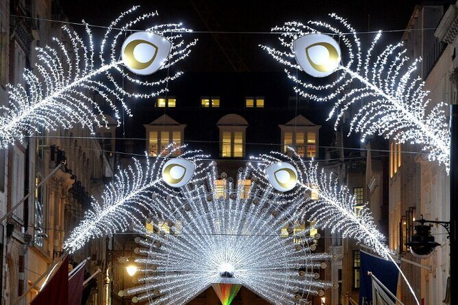 London Christmas Lights Guided Walking Tour - Stop-by-stop: the best Christmas light scenes in central London