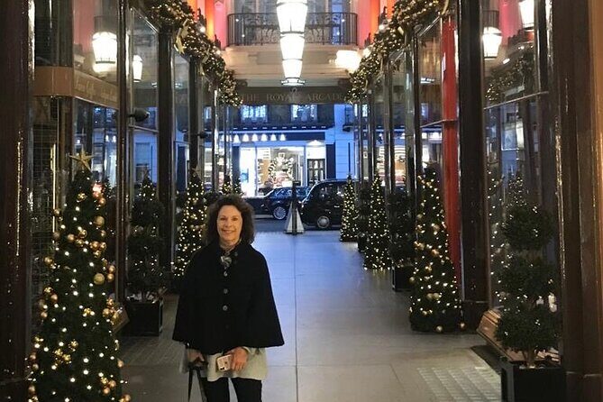 London Christmas Lights Private Tour by Traditional Black Cab - The Human Factor: Driver-Guide Stories and Local Route Sense