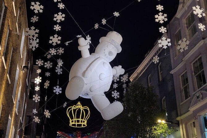 London Christmas Lights Private Walking Tour - Hatchards and Fortnum & Mason: two classic stops that add warmth