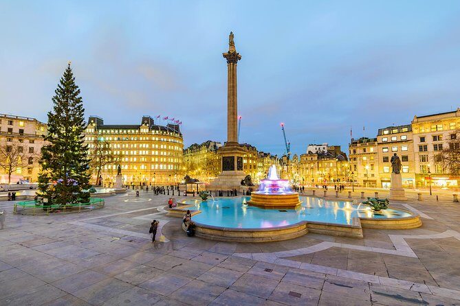 London Christmas Lights Tour by Vintage Double-Decker Bus - How the live commentary makes the whole thing click
