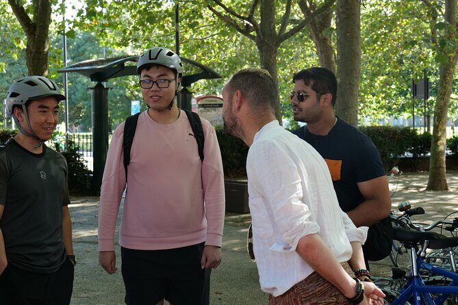 London Classic Landmarks Bike Tour with Local Guide - How long it really takes and what the ride feels like
