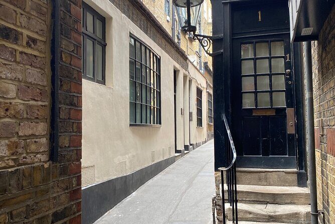 London (Covent Garden) Scavenger Hunt and Sights Self-Guided Tour - Why the Tour Feels Private and Actually Flexible
