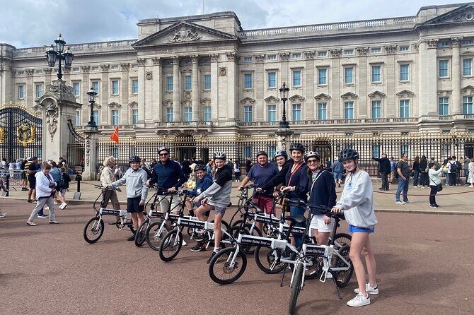 London E-Bike tour & Borough market - Enter Blackfriars: meeting point and first 10 minutes