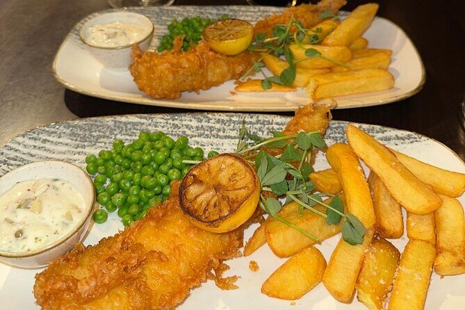 London: Food Treasure Hunt and Walking Tour - Starter stop: a classic British treat with choices on arrival
