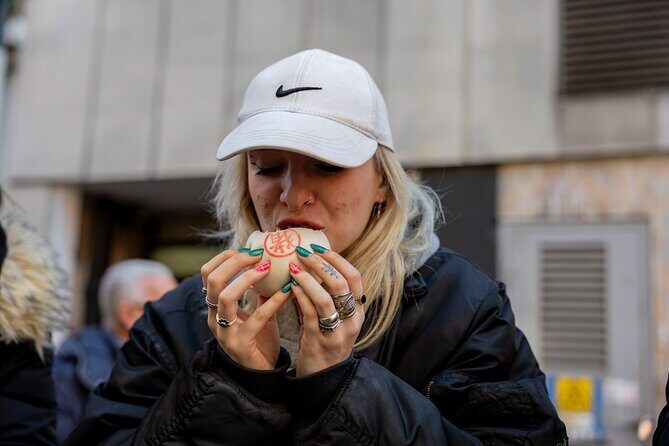 London Food Walking Tour: World Flavours in Soho & Chinatown - Stop 3: Bun House Chinatown for a soft Chinese bun