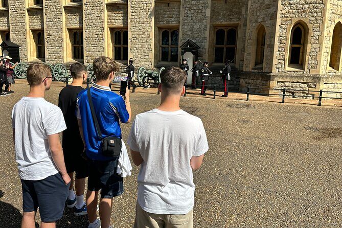 London for Kids Full Day with Westminster Abbey & Tower of London - Buckingham Palace Changing of the Guard: schedule, weather, and what to do if it’s canceled