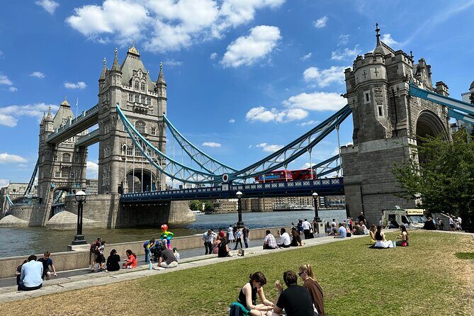 London for Kids Full Day with Westminster Abbey & Tower of London - Tower of London with kids: ravens, legends, and the Crown Jewels