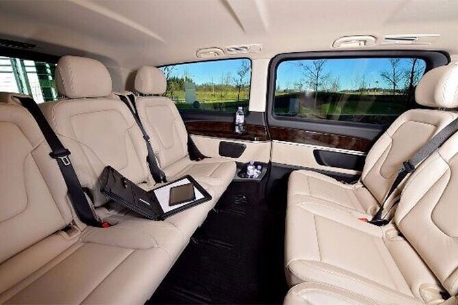 London Gatwick Airport LGW to Heathrow LHR Private Transfer - Pickup at Gatwick: where you actually find your driver
