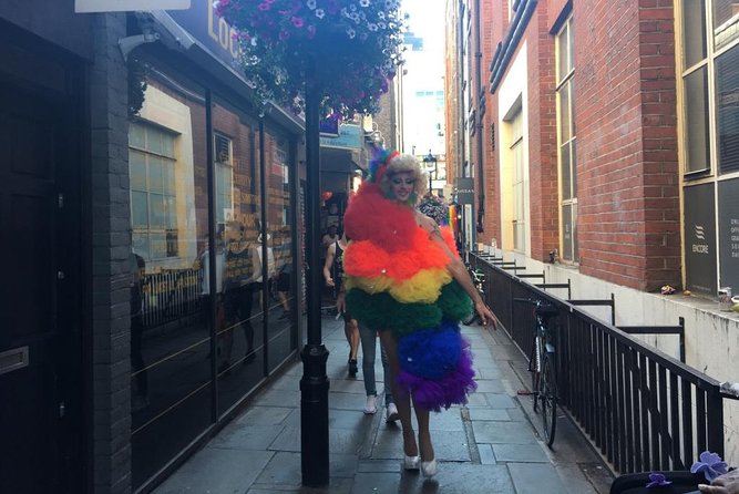 London Gay Tour with a Local, Soho’s LGBTQ+ Nightlife, Private & Custom - A green-space pause that breaks up the night