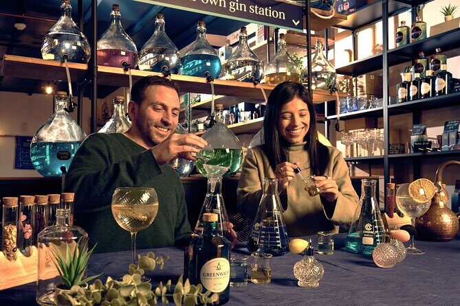 London: Gin Lab - Make your own gin - Take-home bottle: filling, labeling, naming, sealing