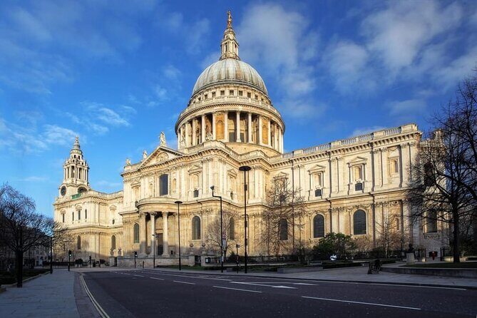 London: Guided Sightseeing Tour on a Vintage Open-Top Bus - Comfort and logistics that change how enjoyable it feels