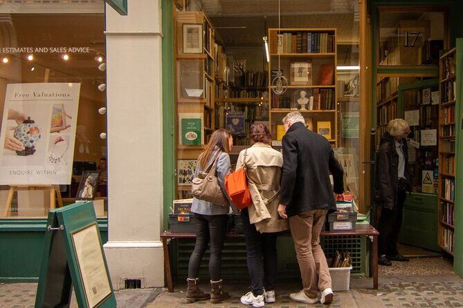 London Half Day Tour with a Local Guide: Private & Custom - Hackney and canal-side chill: choosing a neighborhood vibe