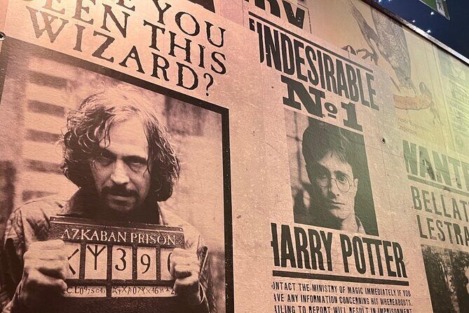 London: Harry Potter Walking Tour with Platform 9 3/4 - Stop 1: Platform 9 3/4 at King’s Cross (photo moment, real-world magic)
