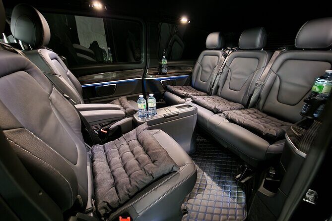 London Heathrow Airport LHR Transfer Service - Meeting Your Driver at Heathrow Arrivals