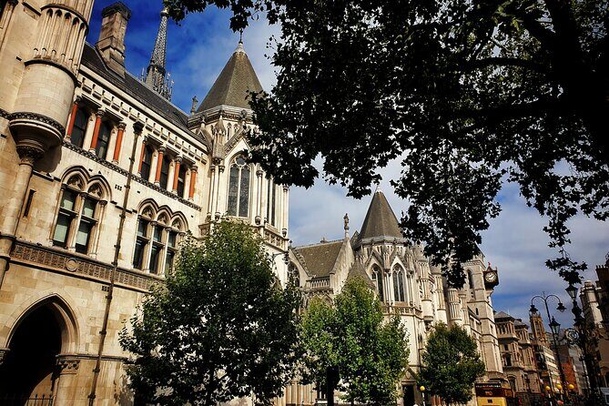 London History Taxi Tours - Tower of London and Big Ben: power, time, and theatre of authority