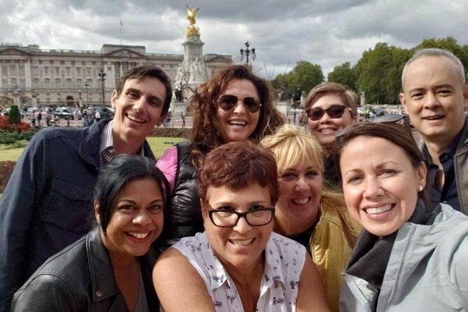 London in One Day: Small Group Walking Tour - See 30+ Sights - Trafalgar Square and Admiralty Arch: grand views with quick context