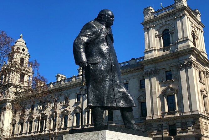 London in WW2 Walking Tour with Churchill War Rooms Visit - Horse Guards Parade near Buckingham Palace: photos and pageantry in wartime context