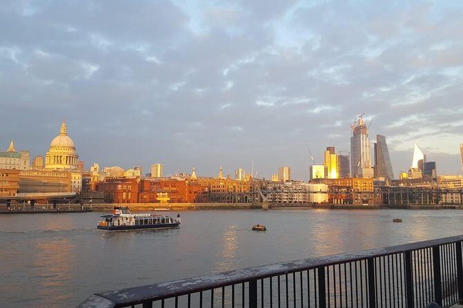 London Introduction Walking Tour - Tate Modern and the St Paul’s photo link-up