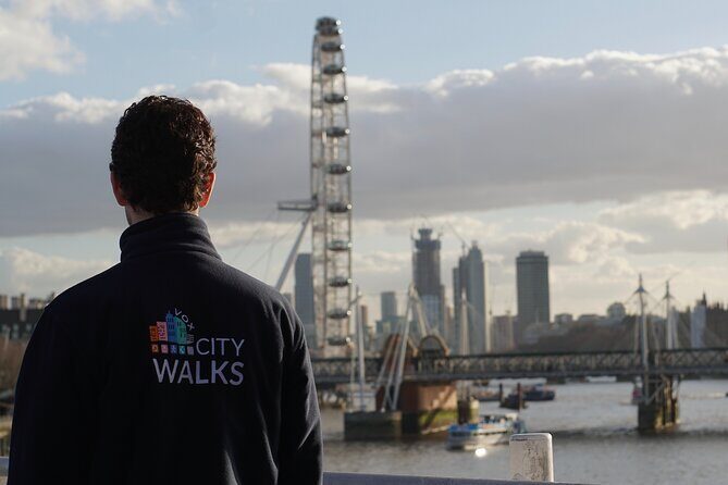 London: Landmarks Walking Tour & Harry Potter Walking Tour - Westminster to the law courts: the walk starts with power