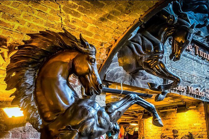 London Market full day private Tour - Stop 3: Camden Market for atmosphere, street style, and all-day energy