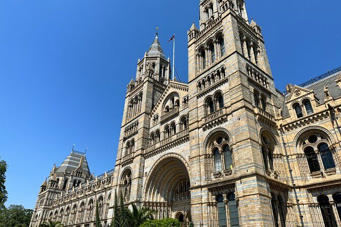 London Natural History Museum with Dinosaurs Gallery Private Tour for Kids - Why the Natural History Museum Tour Clicks With Families