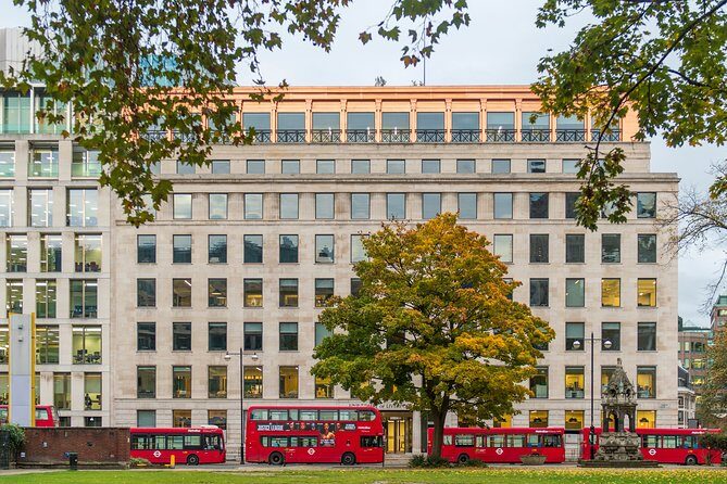 London Photography Masterclass - Private Photography Lesson - Why a private night photo lesson makes sense in London