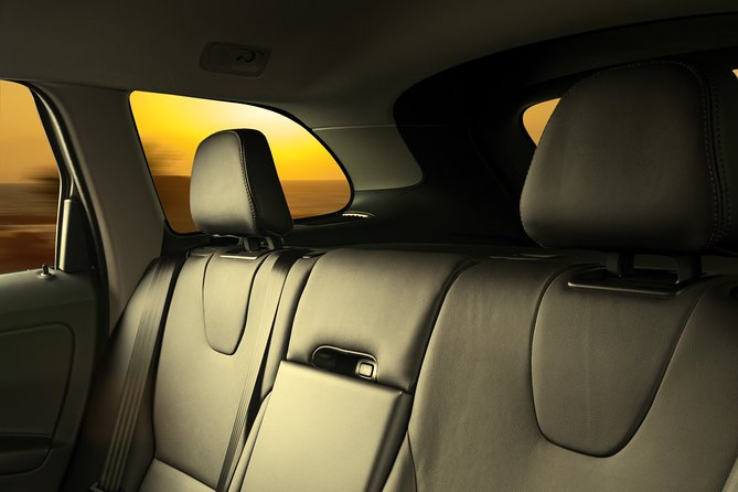 London Private Airport Transfer from LGW/LHR to Central London - Finding Your Driver at Heathrow and Gatwick Arrivals