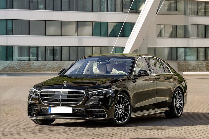 London: Private Transfer to/from Heathrow Airport - Vehicle Setup and What’s Included (and Not)