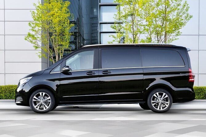 London: Private Transfer to/from Heathrow Airport - Where Door-to-Door Pickup Saves You Time (Even When You Have a Schedule)