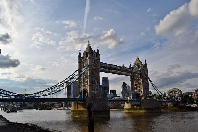 London Private Walking Tour with a Local - How a customized walking tour really works (and why it’s worth it)