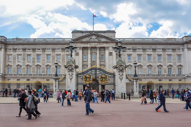 London Public Buses Audio Tour - The route experience: seven routes, and the sights you’ll hear about