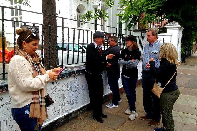 London Rock N Pop taxi Tour - Making the Day Yours: Stops, Photos, and Comfort Breaks