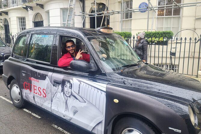 London Rock N Roll Beatles Private Black Cab Tour - Montagu Square: John Lennon’s past in a normal-looking London neighborhood