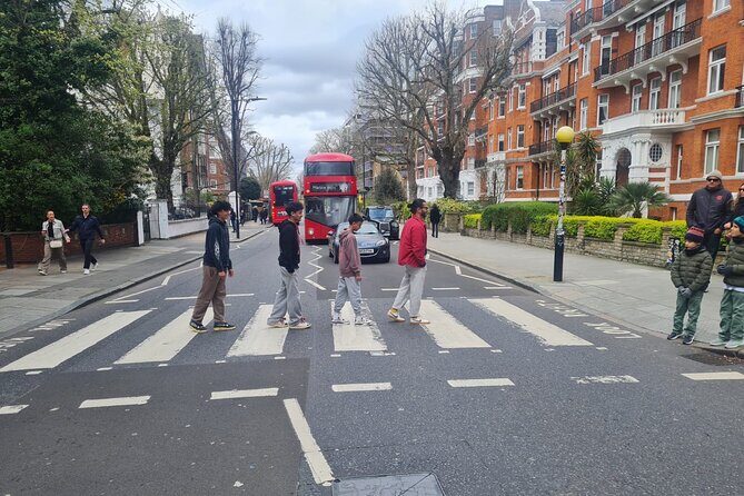 London Rock N Roll Beatles Private Black Cab Tour - Price per group: when this Beatles cab makes financial sense