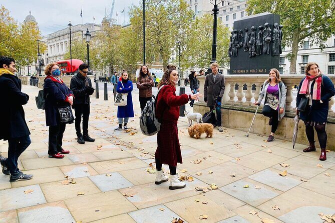 London Rogues and Rebels - Buckingham Palace, Westminster Abbey, and Parliament Square: famous scenes with pointed stories