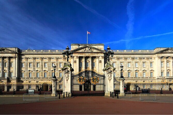London Sightseeing Walking Tour with 30+ sights - The 30+ stops: how to make short moments count