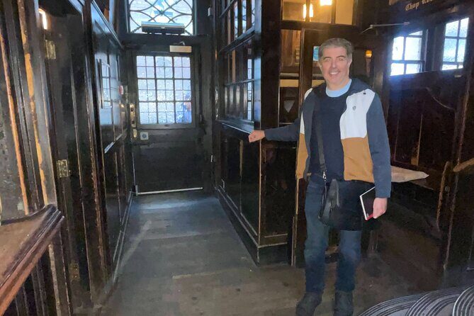 London Small Group Historic Pub Tour - Why this small-group pub tour works in London