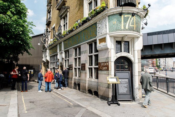 London Small Group Tour of Historical Pubs - Where you start and how you’ll experience the route