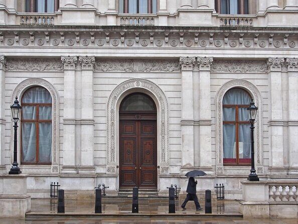 London Spy Experience with Tour Vesper Martini and Dinner - Key highlights worth your attention