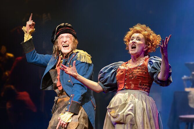 London Theatre: Les Miserables - Your one stop: the show experience from curtain up to finale