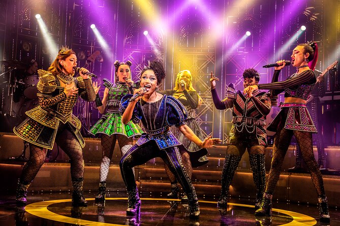 London Theatre: SIX The Musical - Inside the Vaudeville Theatre: What the Experience Feels Like