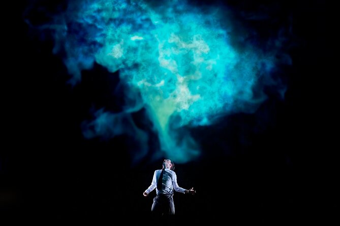 London Theatre: Stranger Things: The First Shadow - Theater details that matter: facilities, mood, and stagecraft