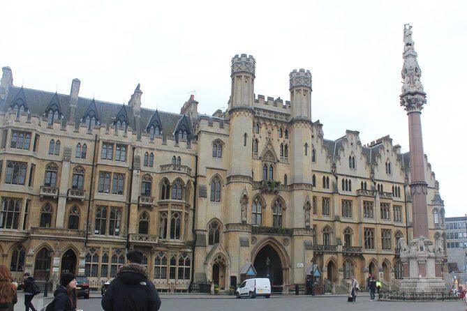 London to Heathrow Airport Private Departure Transfer - Choosing the right pickup location and avoiding Heathrow luggage pain