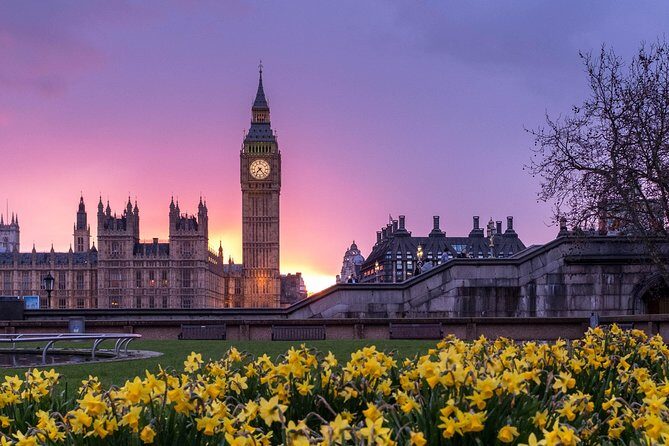 London to Southampton via Stonehenge and Salisbury - Timing that fits your cruise: arrival around 13:00–13:30