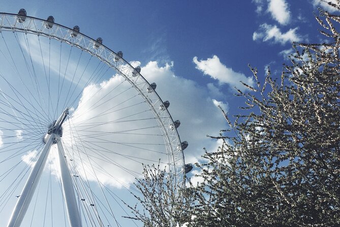 London Tootbus Kids Tour with Bespoke Live Guided Commentary - Big Ben and the Westminster clock tower area