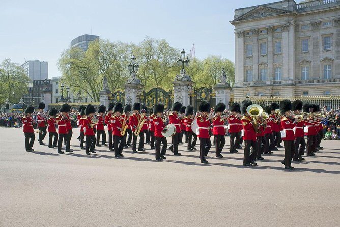 London Vintage Bus Tour Including River Thames Cruise with Optional Lunch - Tower of London: where the tour shifts tone